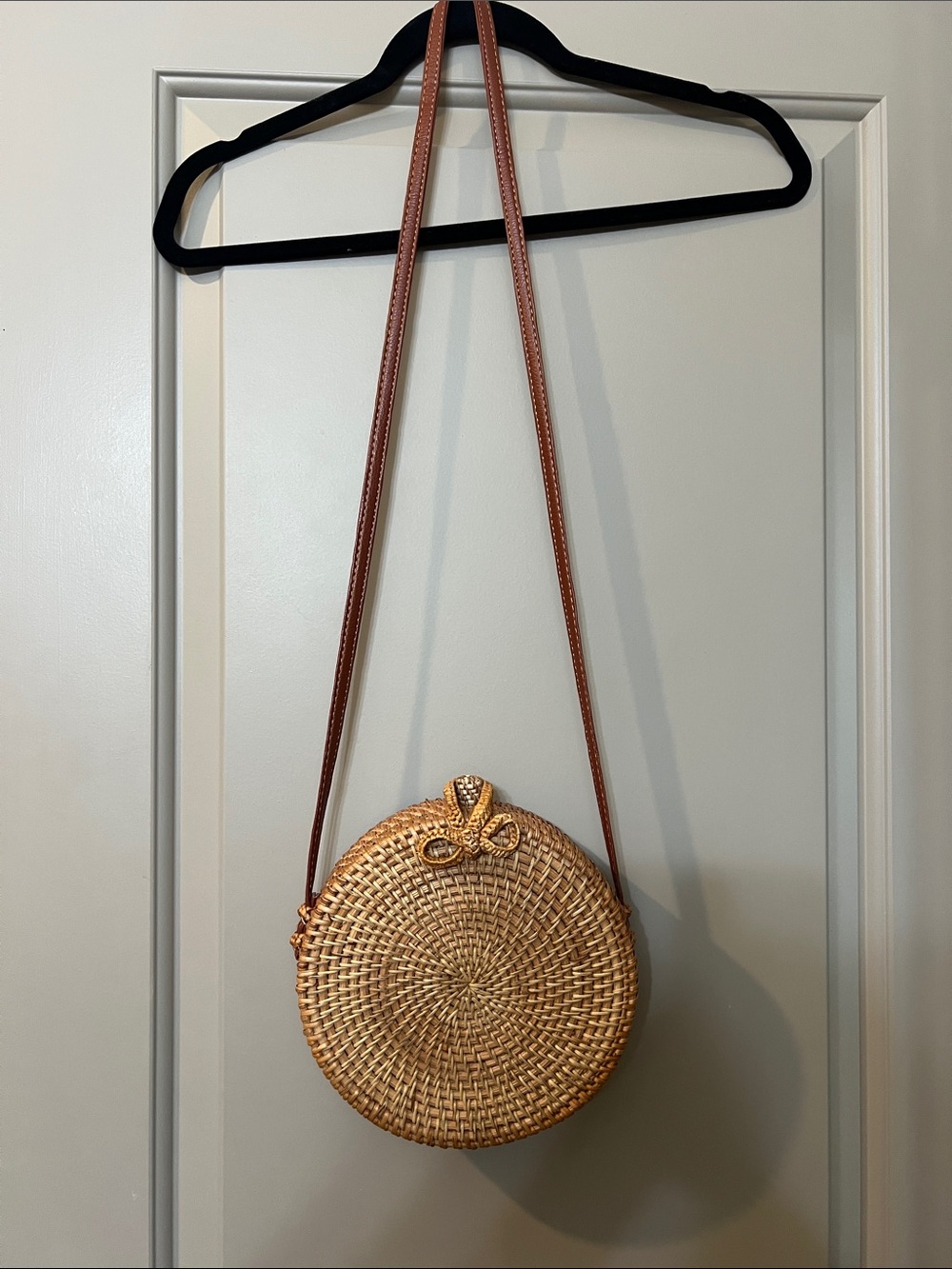 Woven Round Crossbody Bag in Natural Brown